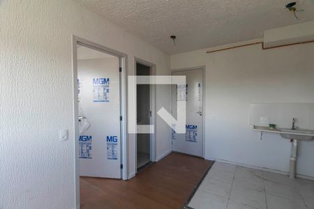 Sala/Cozinha de apartamento para alugar com 2 quartos, 32m² em Parque São Lourenço, São Paulo