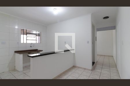 Sala/Cozinha de casa para alugar com 2 quartos, 55m² em Vila Nhocuné, São Paulo
