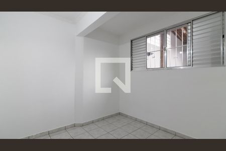 Quarto 1 de casa para alugar com 3 quartos, 75m² em Vila Nhocuné, São Paulo