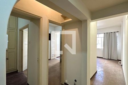 Corredor de apartamento para alugar com 2 quartos, 60m² em Leblon, Rio de Janeiro