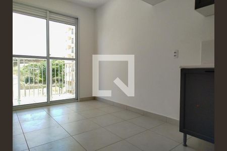 Sala com cozinha integrada de apartamento para alugar com 1 quarto, 27m² em Guaiauna, São Paulo