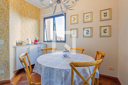 Apartamento à venda com 4 quartos, 240m² em Moema, São Paulo