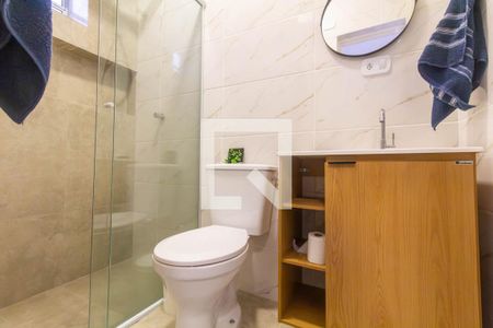 Banheiro de kitnet/studio para alugar com 1 quarto, 17m² em Vila Centenario, São Paulo