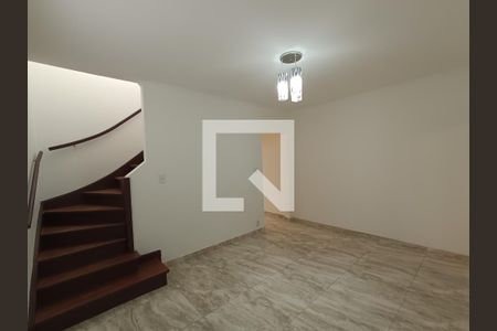Sala de casa para alugar com 3 quartos, 233m² em Mirandópolis, São Paulo