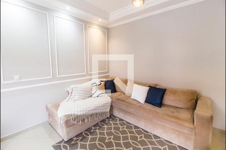 Sala de TV de apartamento à venda com 3 quartos, 69m² em Jardim Tupanci, Barueri
