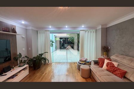Sala de casa para alugar com 3 quartos, 276m² em Vila Valparaíso, Santo André