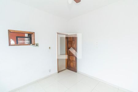 Quarto 1 de casa para alugar com 3 quartos, 100m² em Marechal Hermes, Rio de Janeiro