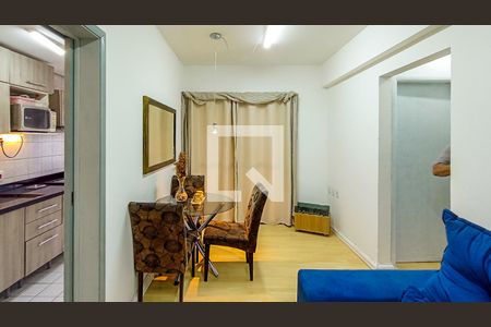 Sala de apartamento à venda com 2 quartos, 56m² em Medianeira, Porto Alegre