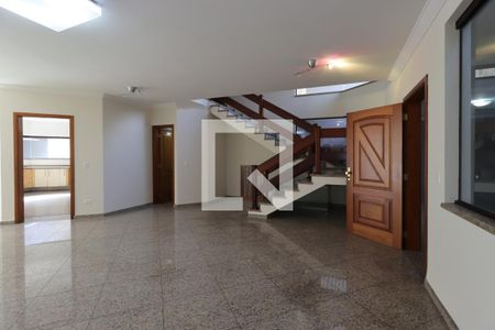 Sala de casa à venda com 4 quartos, 311m² em Vila Valparaíso, Santo André