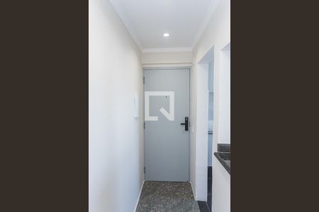 Entrada de apartamento à venda com 2 quartos, 55m² em Vila Mangalot, São Paulo