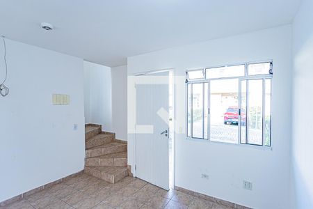 Sala de casa para alugar com 2 quartos, 80m² em Vila Nina, São Paulo