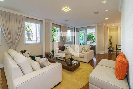 Casa à venda com 4 quartos, 565m² em Chácara Monte Alegre, São Paulo