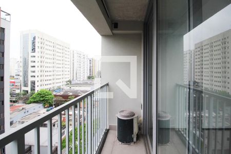Varanda de kitnet/studio para alugar com 1 quarto, 20m² em Indianópolis, São Paulo
