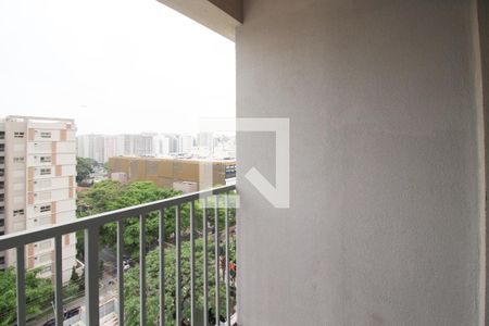Varanda de kitnet/studio para alugar com 1 quarto, 21m² em Indianópolis, São Paulo