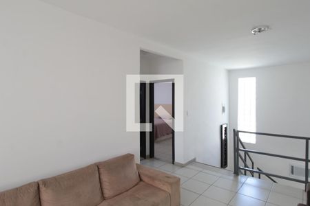 Sala de TV de casa à venda com 4 quartos, 390m² em Braúnas, Belo Horizonte