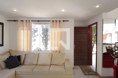 Sala de casa à venda com 4 quartos, 390m² em Braúnas, Belo Horizonte