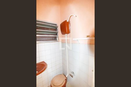 Banheiro de kitnet/studio para alugar com 1 quarto, 32m² em Fonseca, Niterói