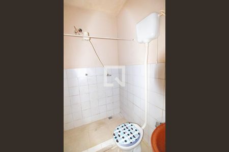 Banheiro de kitnet/studio para alugar com 1 quarto, 32m² em Fonseca, Niterói