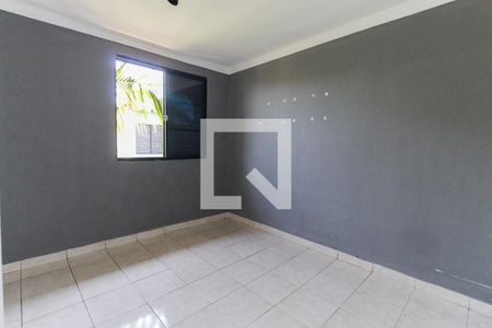 Quarto 1 de apartamento para alugar com 2 quartos, 49m² em Conjunto Residencial José Bonifácio, São Paulo