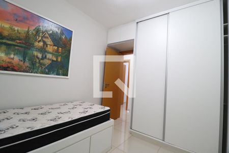 Quarto 1 de apartamento para alugar com 3 quartos, 101m² em Santa Mônica, Uberlândia