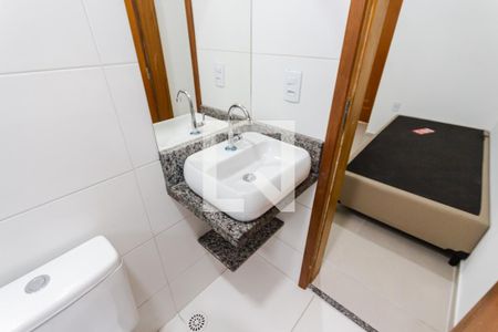 Banheiro de kitnet/studio para alugar com 1 quarto, 15m² em Vila Sao Pedro, Santo André
