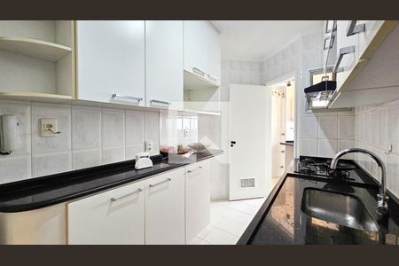 Cozinha de apartamento à venda com 3 quartos, 72m² em Vila Isa, São Paulo
