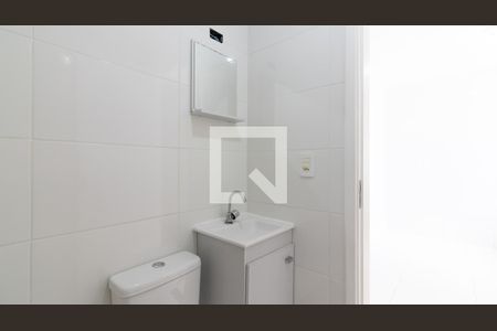 Banheiro de apartamento para alugar com 1 quarto, 32m² em Vila Guilhermina, São Paulo