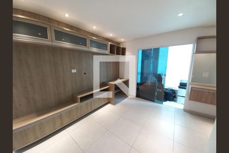 Sala de casa para alugar com 2 quartos, 90m² em Vila Margarida, São Vicente