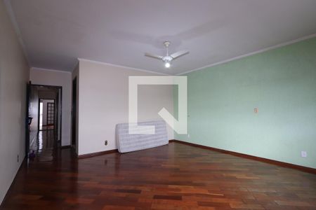 Suíte de casa à venda com 3 quartos, 195m² em Parque Santa Madalena, São Paulo