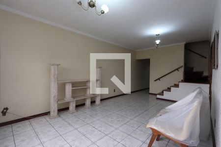 Sala de casa à venda com 3 quartos, 195m² em Parque Santa Madalena, São Paulo