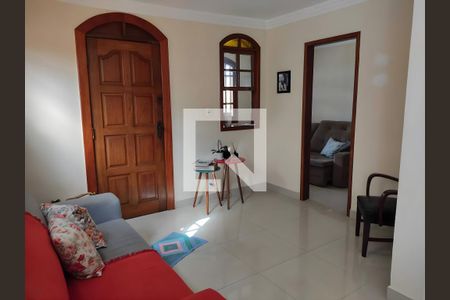 Sala de casa para alugar com 3 quartos, 505m² em Monte Castelo, Contagem