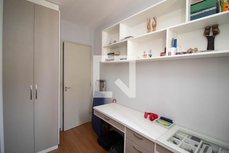Quarto 1 de apartamento à venda com 2 quartos, 58m² em Jardim Flor da Montanha, Guarulhos