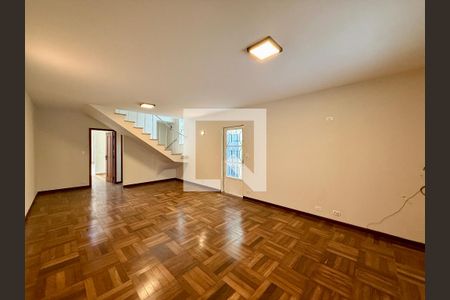 Sala de casa para alugar com 3 quartos, 150m² em Campo Belo, São Paulo