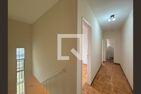 Corredor Quartos de casa para alugar com 3 quartos, 150m² em Campo Belo, São Paulo