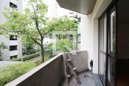 Varanda de apartamento à venda com 3 quartos, 135m² em Moema, São Paulo