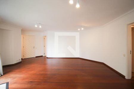 Sala de apartamento à venda com 3 quartos, 135m² em Moema, São Paulo