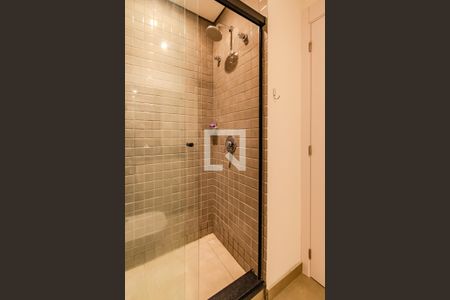 Banheiro de kitnet/studio à venda com 1 quarto, 30m² em Centro Histórico, Porto Alegre