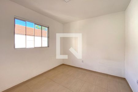 Quarto 2 de casa para alugar com 3 quartos, 100m² em Sagrada Família, Belo Horizonte