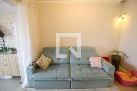 Sala de apartamento para alugar com 3 quartos, 74m² em Vila Bertioga, São Paulo