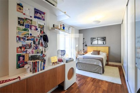 Casa à venda com 4 quartos, 594m² em Jardim Petropolis, São Paulo