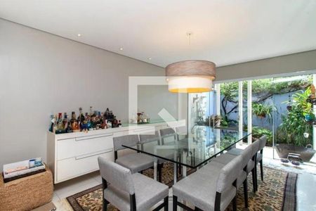Casa à venda com 3 quartos, 270m² em Brooklin, São Paulo