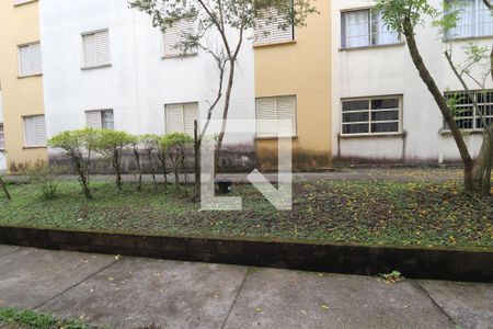 Vista Sala de apartamento para alugar com 2 quartos, 54m² em Jardim Santo André, Santo André