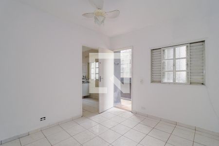 Quarto 1 de casa para alugar com 2 quartos, 70m² em Jardim Nadir, São Paulo