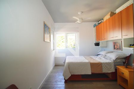Suíte 1 de apartamento para alugar com 2 quartos, 80m² em Rio Branco, Porto Alegre