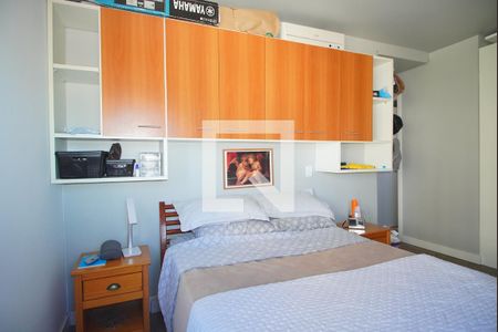Suíte 1 de apartamento para alugar com 2 quartos, 80m² em Rio Branco, Porto Alegre