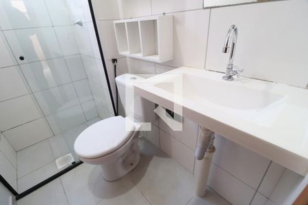 Banheiro Social de apartamento para alugar com 2 quartos, 49m² em Grand Ville, Uberlândia