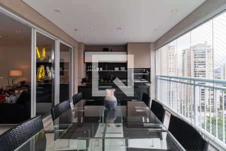 Varanda de apartamento para alugar com 3 quartos, 206m² em Vila Romana, São Paulo
