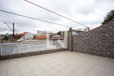Sacada de casa à venda com 4 quartos, 210m² em Piraporinha, Diadema