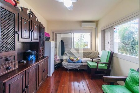 Quarto 1 de casa à venda com 3 quartos, 170m² em Espírito Santo, Porto Alegre