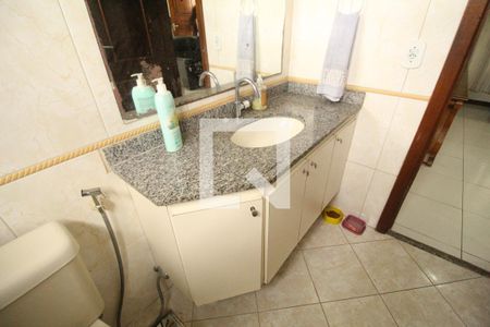 Lavabo de casa de condomínio para alugar com 3 quartos, 121m² em Pechincha, Rio de Janeiro